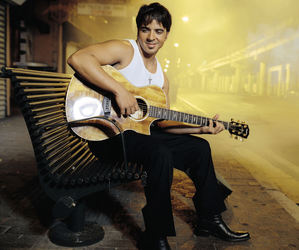 Luis Fonsi Luis Fonsi