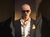 Pitbull - Another billion @JenniferLopez Get on the floor, DALEEE!